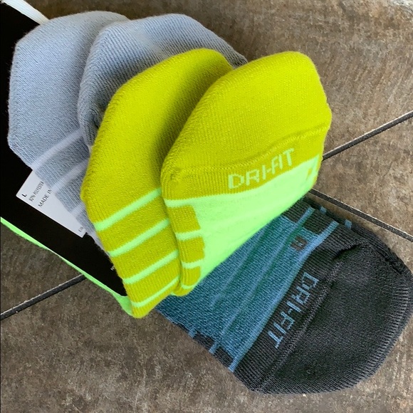 NIKE EVERYDAY MAX CUSHIONED LOW 3 pairs socks set - Picture 15 of 16